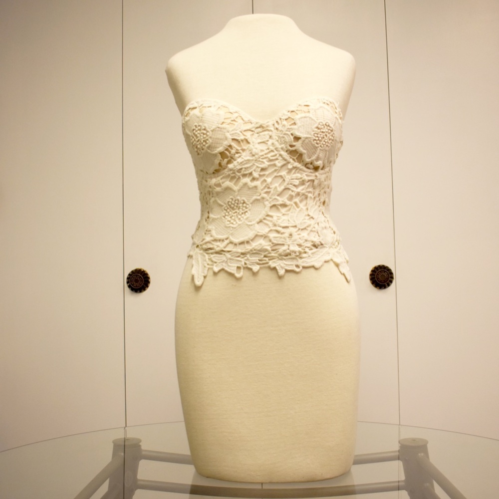 Cream - Beige Eyelet Floral Bustier